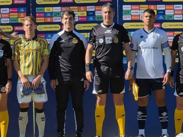 Valent�n Pompei debut� en la Liga Profesional como cuarto �rbitro