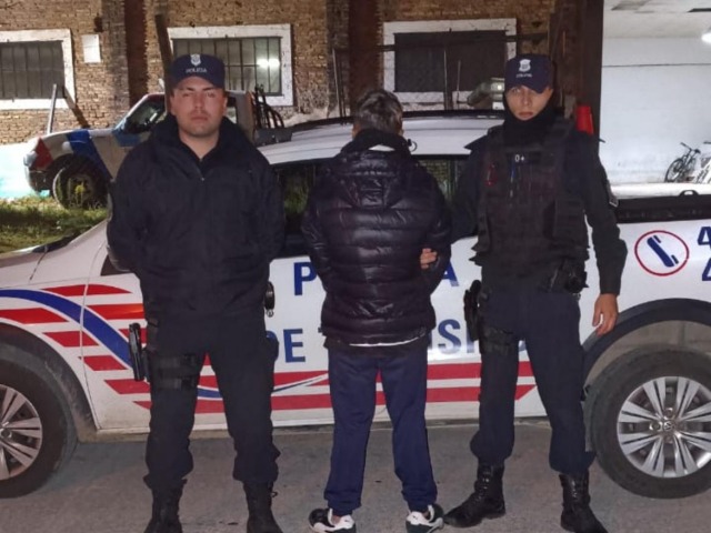 Una persecuci�n termin� con dos menores demorados