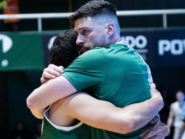 Gan� el Ferro de Alejandro Diez y forz� un quinto partido