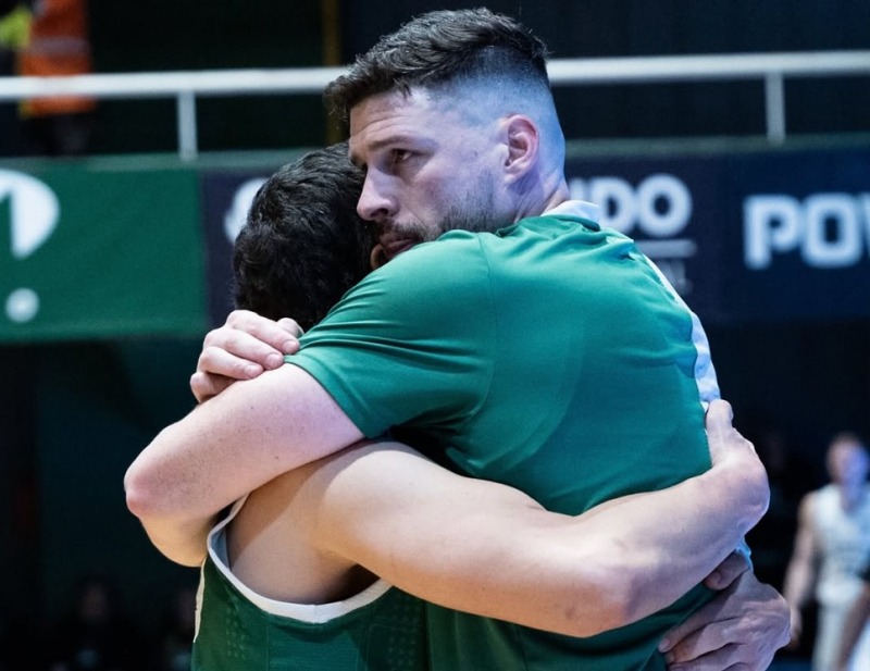 Gan� el Ferro de Alejandro Diez y forz� un quinto partido