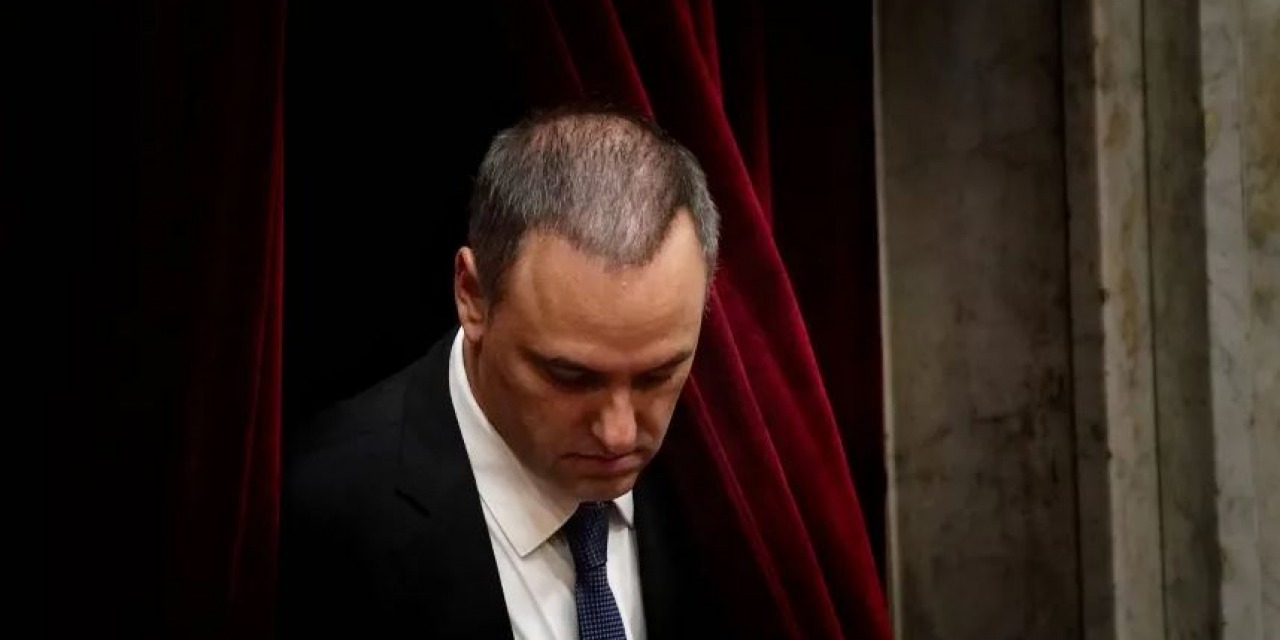 Renunci� Adorni, Santilli Jefe de Gabinete y Milei promete venganza