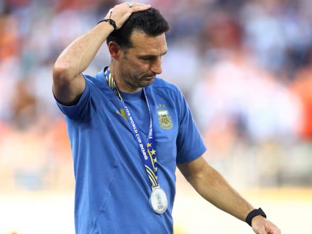 Scaloni dej� la conferencia de prensa entre l�grimas