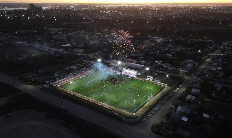 Un rival de Ferro en el Regional reinaugur� su estadio a nuevo