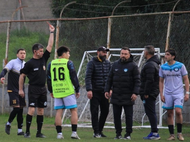 �Retiramos al equipo por la integridad f�sica de los jugadores�