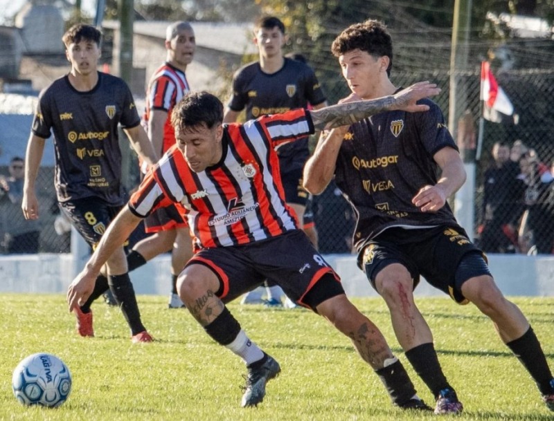 Termin� siendo un empate que suma para Racing y Embajadores