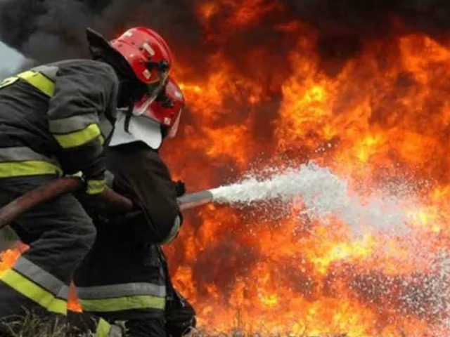 Sirenazo de Bomberos en reclamo por m�s de 59 mil millones