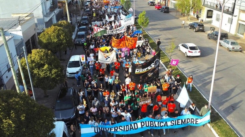 Los docentes universitarios vuelven al paro este mi�rcoles