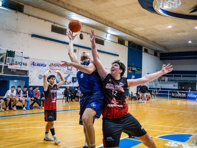 Racing arranc� los play-off con una victoria