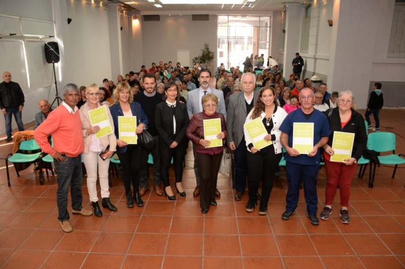 Citan para nuevo acto de entrega de ttulos y firma de escrituras