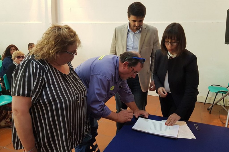 Entregarn escrituras sociales y ttulos de propiedad